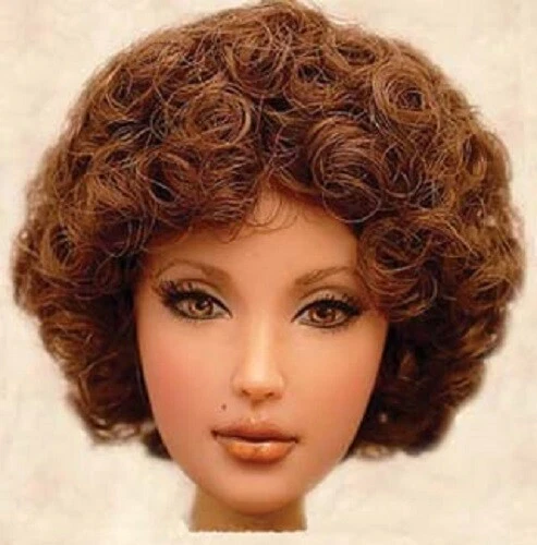 Monique Doll Wig size 5/6 New in Box ~ Annie ~ Fire Red! Picture shows style Foto 1 de 1