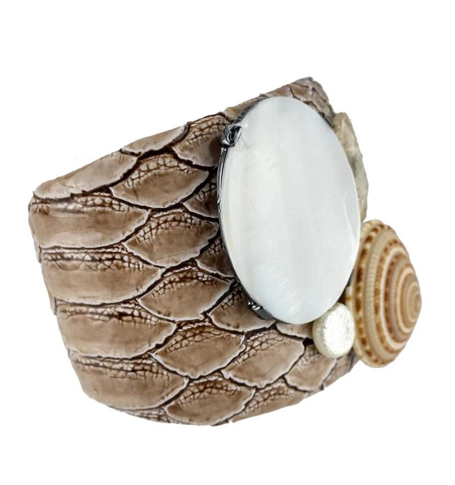 Huge Wide Statement Large Sea Shell Bangle Arm Cuff Inessa Bracelet NWT $48 - Image 1 of 4
