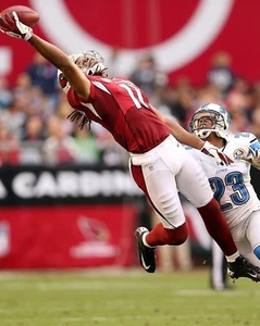 LARRY FITZGERALD 8X10 PHOTO ARIZONA CARDINALS PICTURE NFL FOOTBALL 1 HAND CATCH - Picture 1 of 1