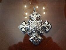 VINTAGE 1976 REED AND BARTON STERLING SILVER CHRISTMAS CROSS PENDANT-VERY NICE