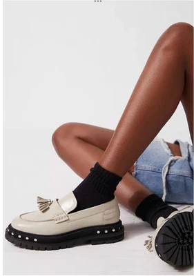 Mocasines borla teagan peole gratis nuevos sin caja 9,5 Foto 1 de 4