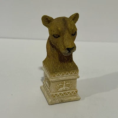 Wild Animals of Africa Chess Replacement Piece Ben Homer 2002 LION Queen White - Image 1 of 4