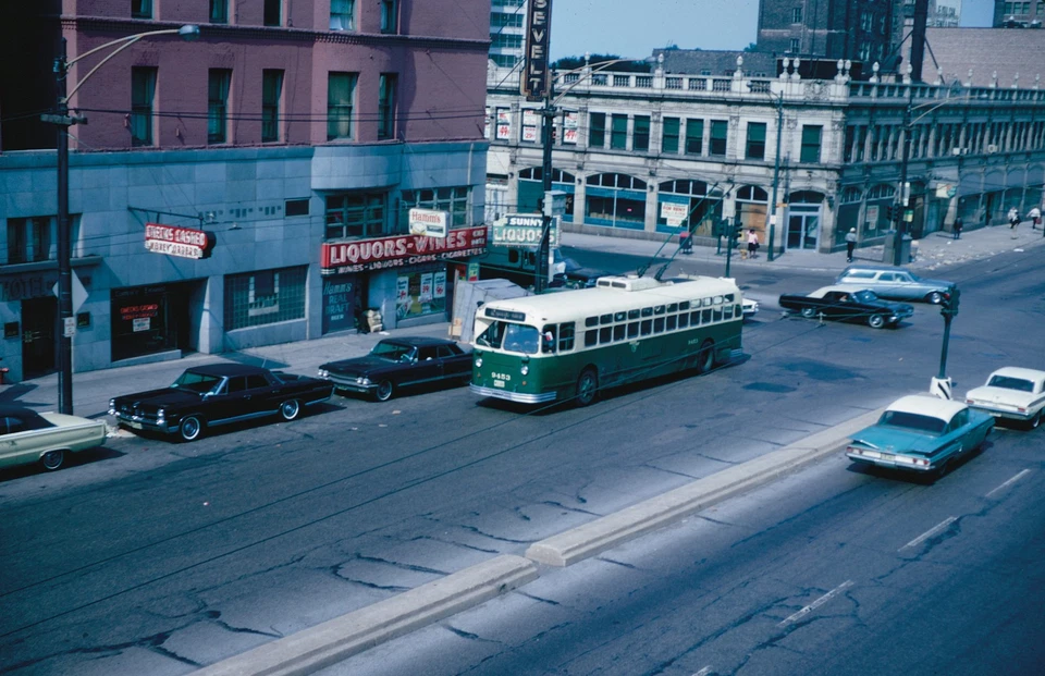 Trolebús Kodachrome 1969 original extensión Chicago #9453 acción Chicago IL Foto 1 de 1