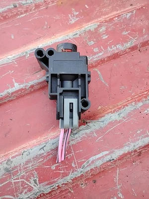 Mazda serie b 1994 F2AB-9341-AA, control de inercia de corte de combustible b3000 Foto 1 de 3