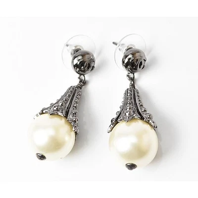 CHANEL Authentic Earrings CC Mark Gunmetal Silver-tone Length 3.8cm Width 1.5cm - Image 1 of 4