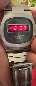OROLOGIO BULOVA VINTAGE FUNZIONANTE QUARZO LED N6 VEDI TUTTE LE FOTO - Foto 1 di 5
