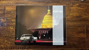 1988 Lincoln Town Car Portfolio Brochure Pamphlet Flyer - Picture 1 of 7
