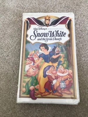 Snow White and The Seven Dwarfs VHS Movie 1994  Walt Disney Masterpiece  - Image 1 of 4