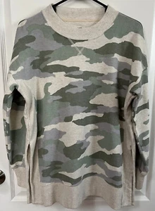 Aerie Women’s Size XS Camo Sweater Green Beige Crew Neck Side Slits NEW - Picture 1 of 11