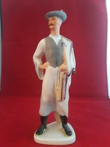 VERY RARE VINTAGE AQINCUM BUDAPEST TRADITIONAL COSTUMED MAN HANDPAINTED 11" TALL - Picture 1 of 2