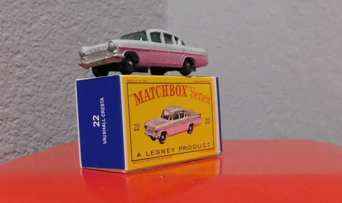 レズニー　　1958 ヴォクソール　クレスタ LESNEY MATCHBOX 22B 1958 VAUXHALL CRESTA – 1:64 Scale