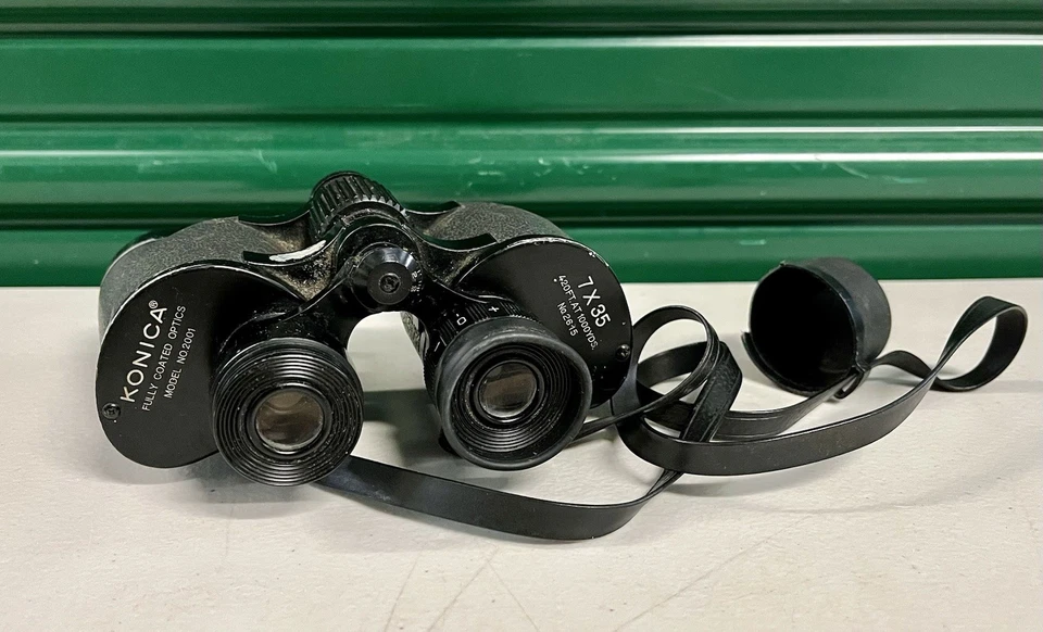 Vtg Konica 7 X 35 Wide Field Binoculars Fully Coated Optics 420 Ft At 1000 Rare - Image 1 of 4