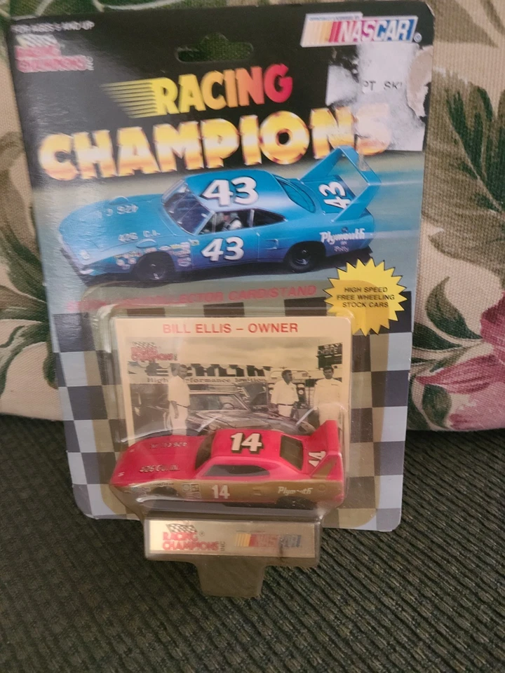 NASCAR 1991 Racing Champions Bill Ellis #14 Red Plymouth Superbird 1:64 Diecast  Foto 1 de 1