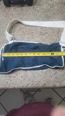 Arm Holder Sling Pouch: 7 X 14 Inch Left or Right Arm - Image 1 of 3