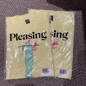 Pleasing *Grande* Harry Styles Merch 2 X Camiseta Shroom Bloom Amarillo - Imagen 1 de 4