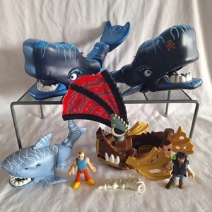 Imaginext Pirate Figures Boat Shark 2 Whales Fisher Price - Picture 1 of 18