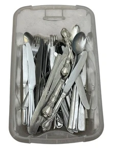 Surtido de cubiertos de acero inoxidable y plata lote 57 piezas 6,5 libras artesanía - Imagen 1 de 6