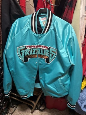 Mitchell & Ness Men's Memphis Grizzlies Jacket Size XL - Image 1 of 3