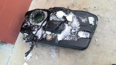 Used Fuel Tank fits: 2016 Jeep Patriot FWD Grade A Foto 1 de 4