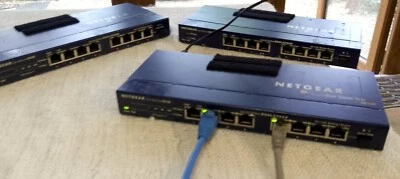 Netgear Dual Speed Hub DS108  8-Port Hub - Image 1 of 4