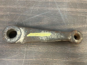 1955 1956 1957 CHEVY 2 TON 2ND SERIES TRUCK STEERING PITMAN ARM NOS GM 724 - Picture 1 of 3