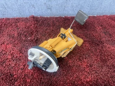 Unidad de suministro de bomba de combustible BMW 1999-2006 E46 OEM 106K Foto 1 de 4