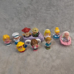 Fisher Price Little People Princess Lote de 10 + Coche y moisés - Imagen 1 de 6