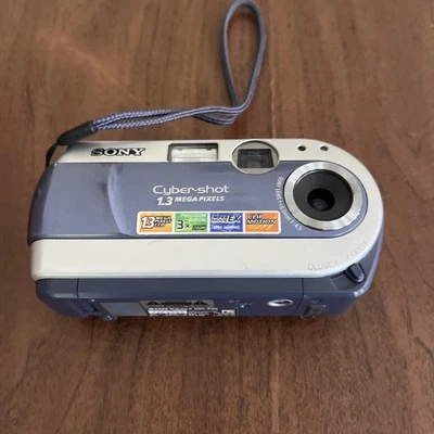 Sony Cyber Shot DSC-P20 1.3 Megapixel Digital Camera For Parts - Image 1 of 3