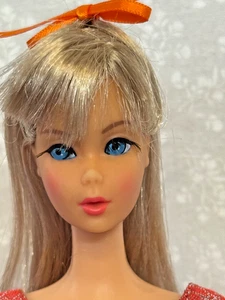 Muñeca Barbie TNT vintage pelo rubio platino 1966 con atuendo - Imagen 1 de 18
