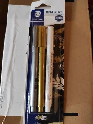 STAEDTLER Marker 3er metallic gold silber weiß 1-2mm 8323-S permanent Filzstift - Bild 1 von 2