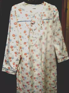Damen warm Flanell Baumwolle Nachthemd weiß mit rosa Blumen, Nachtwäsche Gr. S - Bild 1 von 6