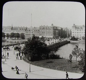 Glass Magic Lantern Slide QUEEN LOUISE BRIDGE COPENHAGEN C1910 PHOTO DENMARK - Picture 1 of 2