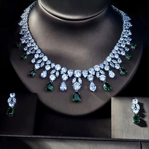 18K White Gold Filled Lab-Created Green Emerald Necklace Earrings Set Gorgeous - Picture 1 of 13