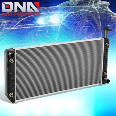 Radiador de núcleo de alumínio DPI2713 para 2003-2004 Express Savana 2500 3500 4.8L 6.0L - Imagem 1 de 4