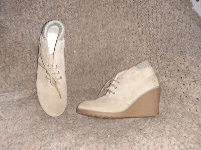 LACOSTE-LEREN-Botines de cuña de gamuza beige-con cordones-talla 36-5,5-excelente Foto 1 de 4
