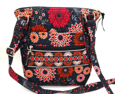 Bolsa tiracolo Bella Taylor vermelha preta floral hipster acolchoada algodão aposentada - Imagem 1 de 4