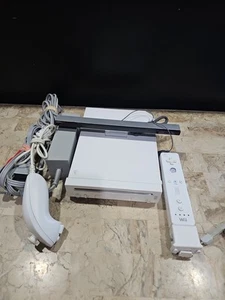 Nintendo Wii WhitevConsole - With Controller And Accessories GameCube Compatible - Picture 1 of 9