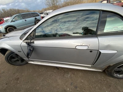 99 00 01 02 03 04 puerta delantera izquierda ford mustang Foto 1 de 4