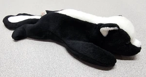 Ty Beanie Baby Stinky The Skunk DOB February 13, 1995 w/ Tags Style 4017 - Picture 1 of 10