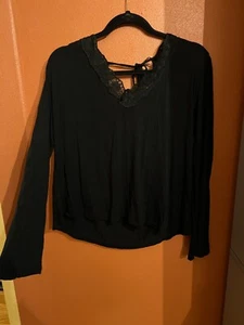 Thymian and Honey schwarze Bluse Langarmshirt Gr. S mit schwarzer Spitze & Bindebändern - Bild 1 von 2