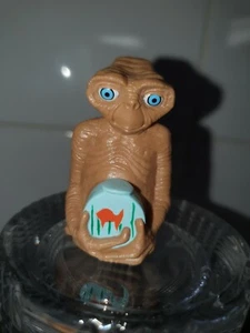 ET FIGURE VINTAGE extra terrestrial Toy Figure 2" 2002 Rare. With Fish Bowel. - Picture 1 of 11