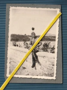II WW,UFFICIALE DEL REGIO ESERCITO CON MASCHERA ANTIGAS IN DOTAZIONE,CAVALLERIA? - Foto 1 di 4
