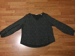 Kurze Damenbluse Von Tchibo In Größe 44/46 Dunkelgrün Gepunktet - Bild 1 von 3