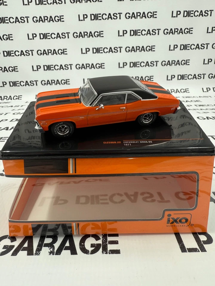 Chevrolet Nova SS laranja IXO Models 1971 com listras 1:43 fundido - Imagem 1 de 1