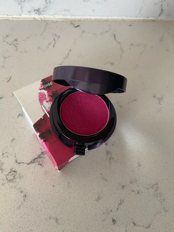 Mousse labial Urban Decay acabado mate moderno - ruido Foto 1 de 1