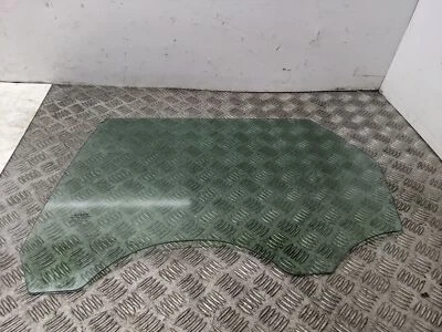 VOLVO V50 EDICIÓN SE D3 MK2 FAMILIAR 5 PUERTAS 2011-12 VENTANA PUERTA (N/S PASAJERO TRASERO) Foto 1 de 4