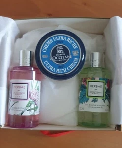 L'OCCITANE HERBAE EN PROVENCE Cofanetto regalo: 2 Gel doccia + 1 Crema corpo - Foto 1 di 5