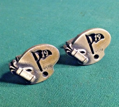 Gemelos de colección con tema de golfista de golf de hoyo 19 para hombre joyería aspecto de peltre Foto 1 de 3
