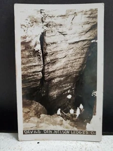 Tarjeta postal de 1930 Devils Den Nelson Ledges State Park Ohio parte posterior no dividida RPPC - Imagen 1 de 6