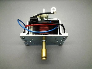 INTERRUPTOR MAGNÉTICO MONARK / RELÉ RETROCESO PARA BOSCH KB ARRANQUE 24V / RELÉ ATRACTIVO - Imagen 1 de 3